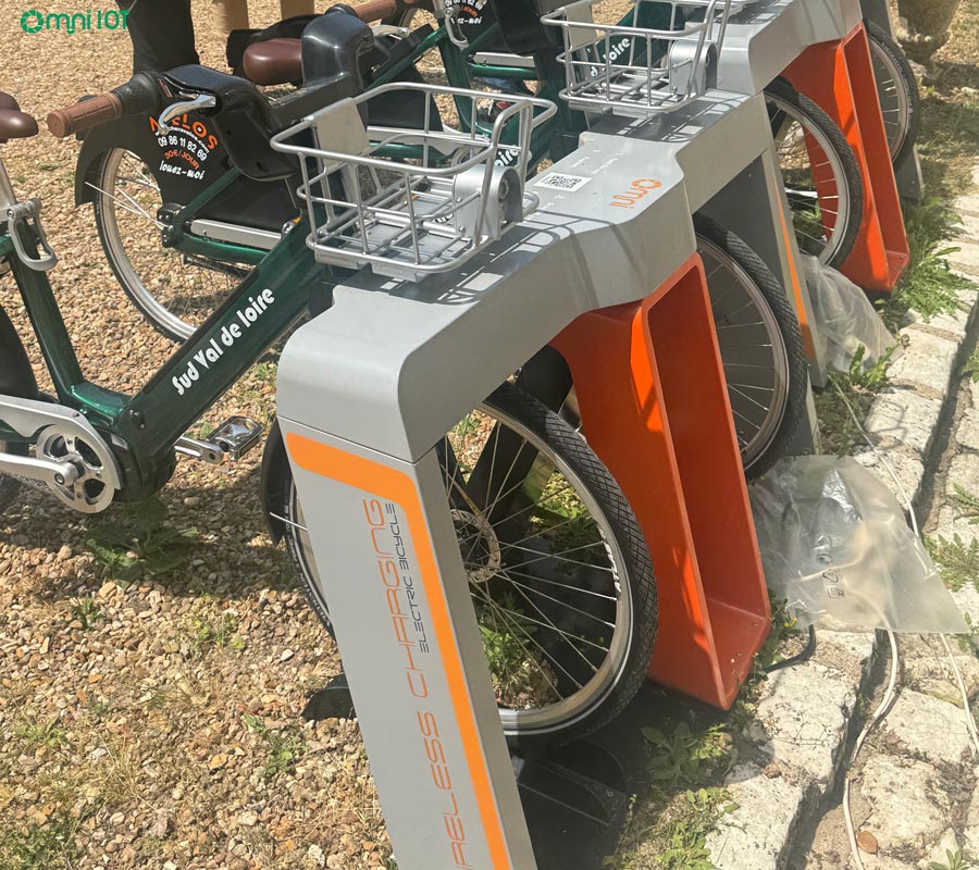 e-bike charging station